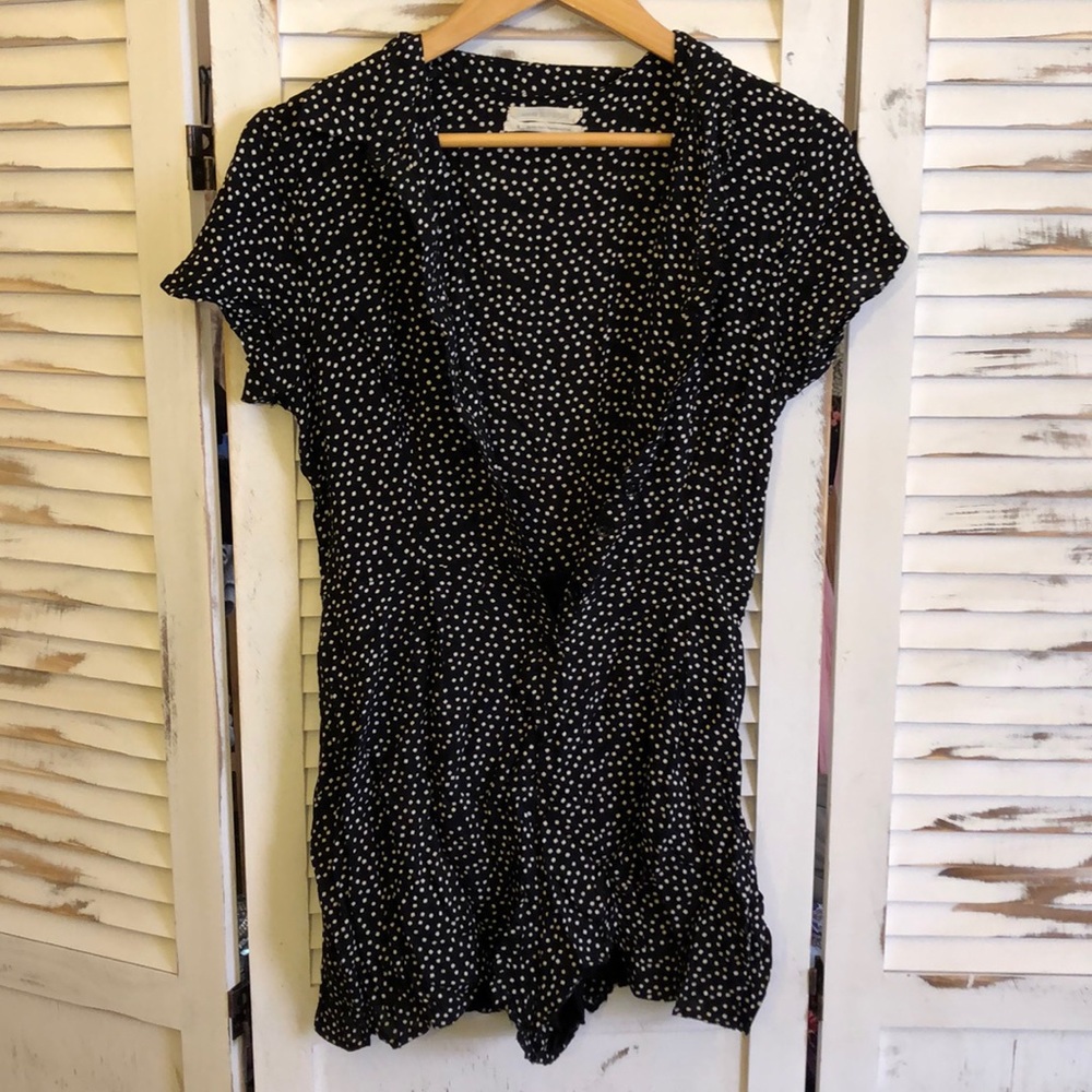 Button down Romper UO  (BUNDLE4+items=25%off)